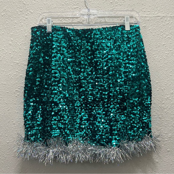 Love on a hanger Women's Christmas Teal Sequin Decorated Mini Skirt NEW L - Picture 6 of 8